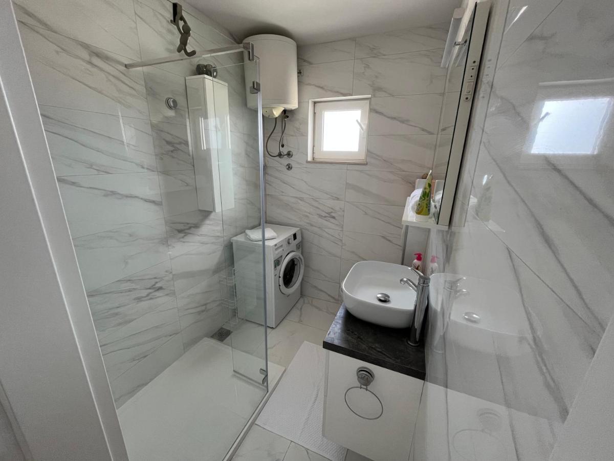 La Fee Studio Apartment Хвар Екстериор снимка